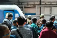 بلیو لائن میٹرو میں خودکشی کی کوشش، مصروف وقت میں خدمات متاثر