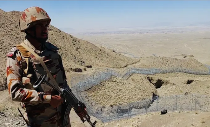پاکستانی سکیورٹی فورسز کا پاک، افغان سرحدی علاقوں میں کارروائیاں، 29 دہشت گرد ہلاک کر دیے