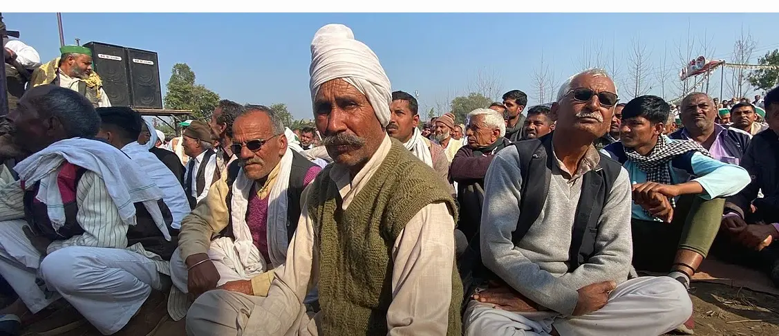 کسان رہنما کو ضلع بدر کرنے کے خلاف مہا پنچایت، پولیس کارروائی پر سوالات
