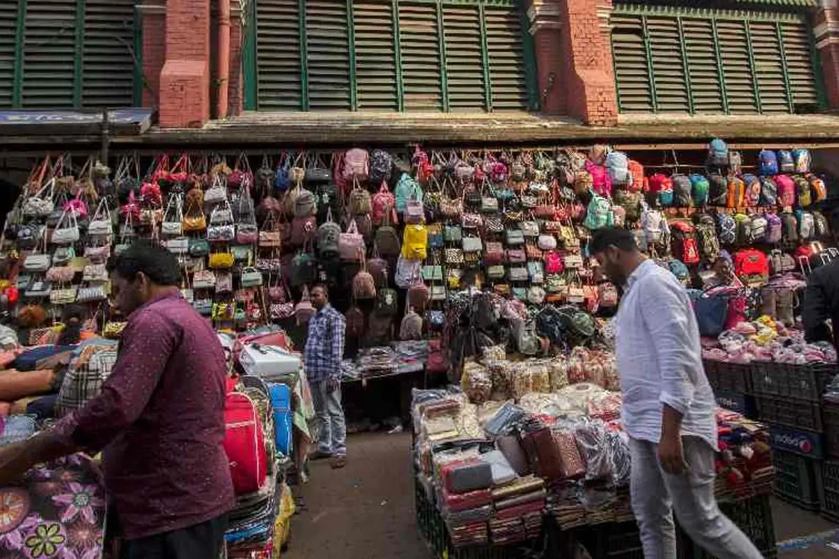 درگا پوجا سے قبل کوئی بے دخلی نہیں! ہاکروں کے لیے بڑی خوشخبری