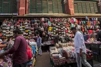 درگا پوجا سے قبل کوئی بے دخلی نہیں! ہاکروں کے لیے بڑی خوشخبری