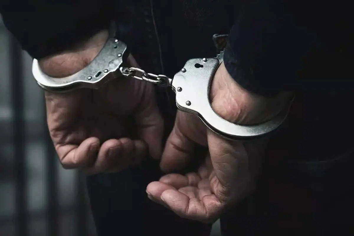 پستول دیکھا کر تیس لاکھ روپئے لوٹنے والا وکی درگا پور سے گرفتار