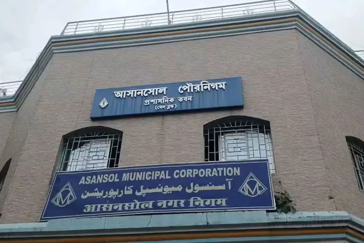 آسنسول میونسپل بورڈ کو ریاست نے توڑ دیا، ایڈمنسٹریٹر کے طور پر سابق میونسپل کمشنر ادیتی چودھری کو ذمہ داری دی گئی