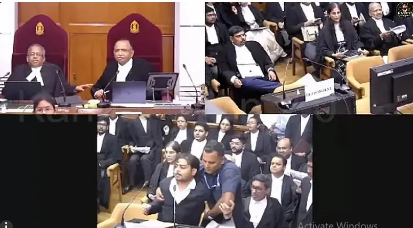 سپریم کورٹ میں سماعت کے دوران درخواست گزار نے اچھالی فائل، بدزبانی پر سکیورٹی اہلکاروں نے نکالا عدالت سے باہر