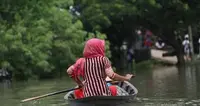 بنگلہ دیش میں موسلا دھار بارش سے تباہی، سیلاب اور لینڈ سلائیڈنگ میں 51 افراد ہلاک، 10 لاکھ سے زائد متاثر