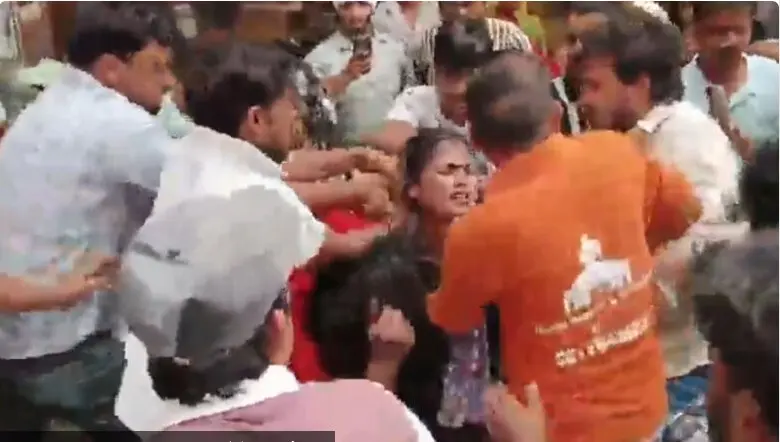 مظفر نگر میں مسلم نوجوان اور ہندو خاتون پر مبینہ حملہ