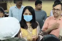 کلیانی کے جے این ایم میں صحت کی وزیر مملکت کا سرپرائز وزٹ