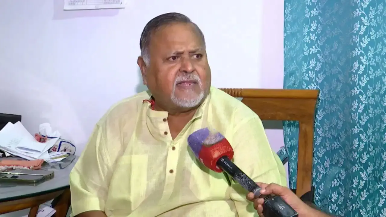 ابھیشیک کو اونچا اٹھانے کےلئے شوبھندو کو اہمیت نہیں دی گئی: پارتھو چٹرجی