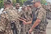 ہوائی اڈے کی مسجد میں نماز کےلئے گئے صدیق اللہ کو پولس کی وجہ سے پیچھے ہٹنا پڑا