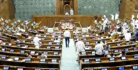 اپوزیشن اراکین پارلیمنٹ کی زبردست نعرے بازی کے درمیان لوک سبھا کی کارروائی دن بھر کے لیے ملتوی