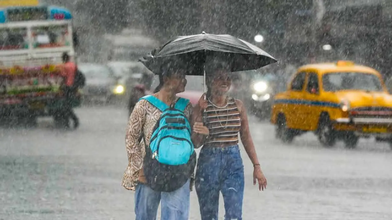 جنوبی بنگال میں گرج چمک کے ساتھ بارش