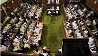 ’طلبہ پر گولیاں چلانے والی حکومت…‘، بہار اسمبلی کے مانسون اجلاس کے آخری دن ایوان میں شدید ہنگامہ، کارروائی ملتوی