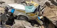 ہماچل پردیش میں خوفناک لینڈ سلائیڈنگ، ٹاٹا سومو پر چٹان گرنے سے 6 ماہ کے بچے سمیت 13 افراد جاں بحق