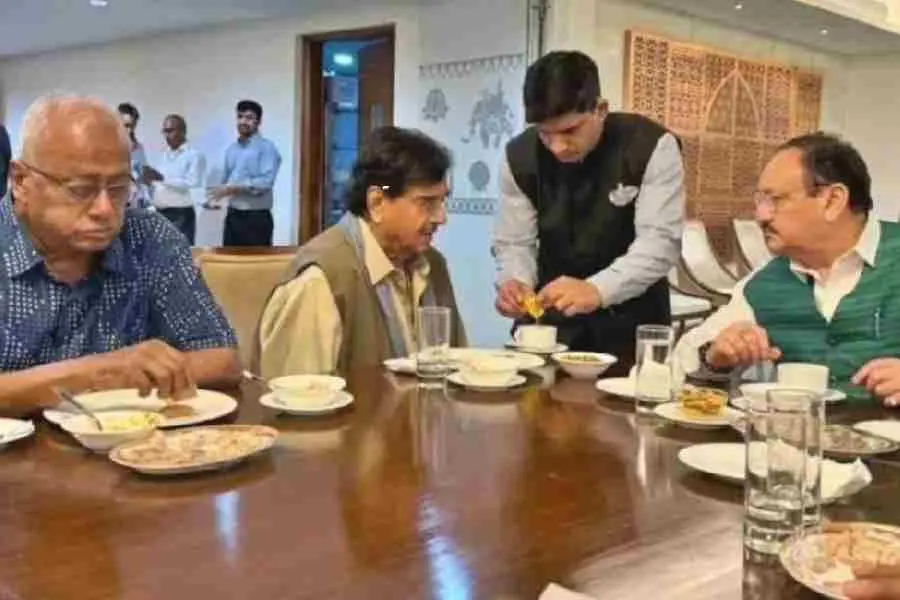 سوگت رائے ، امیت شاہ کے ساتھ دیکھے گئے، این سی پی آئی کے تین ارکان این ڈی اے اجلاس سے غیر حاضر