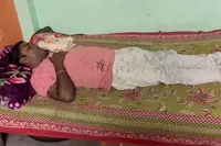 اقتدار گیا مگر گھمنڈ نہیں گیا، ٹیکس کی رقم نہ دینے پر ٹی ایم سی لیڈر نے ایمبولینس ڈرائیور کی پٹائی کی