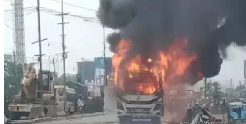 پٹنہ میں خوفناک سڑک حادثہ، 26 سالہ نوجوان کی موت کے بعد تشدد والے حالات، 5 گاڑیاں نذر آتش، پولیس پر پتھراؤ
