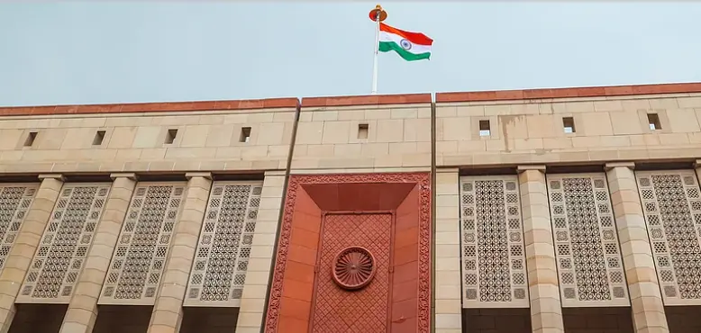 پارلیمنٹ کا مانسون اجلاس 4 دنوں میں ہونے والا ہے ختم، خواتین ریزرویشن اور ایف سی آر اے کا اب کیا ہوگا؟