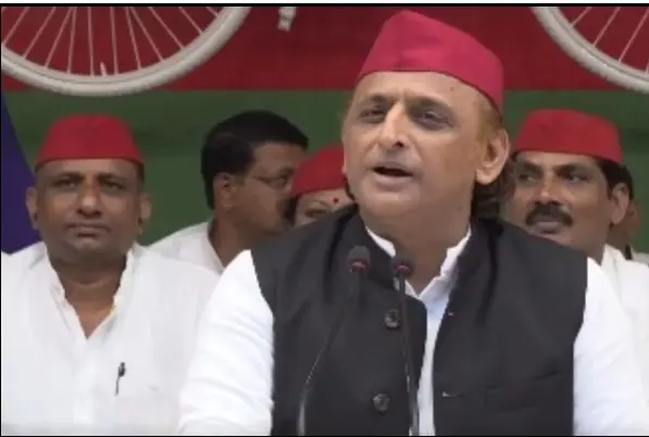 جمہوریت میں ایسا واقعہ افسوسناک، ممتا بنرجی کے قافلے پر مبینہ حملے پر اکھلیش یادو کا ردعمل