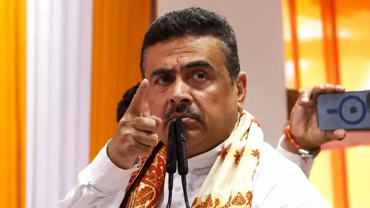 شوبھندو ادھیکاری ایس پی پاپیا سلطانہ کو جیل میں ڈالنا چاہتے ہیں