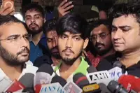 'مالی امداد نہیں، باپ کے نام پر اچھا اسکول بنائے سرکار'، چاہ رہے ہیں یتیم حافظ