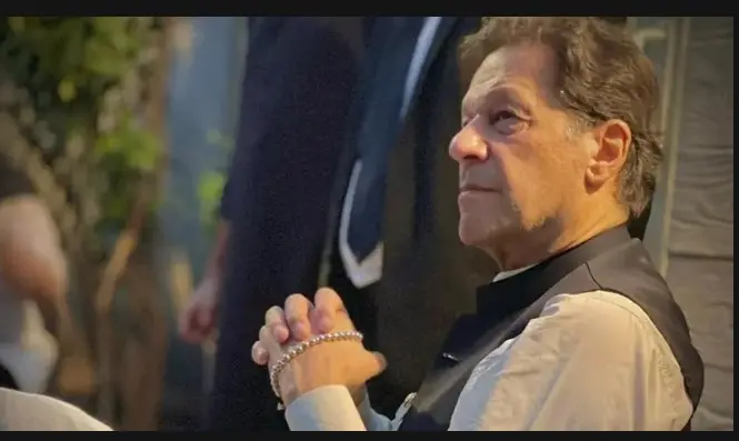 عمران خان کی ہسپتال منتقلی کے فیصلے کے خلاف وفاق کی نظرثانی درخواست رجسٹرار آفس سے واپس
