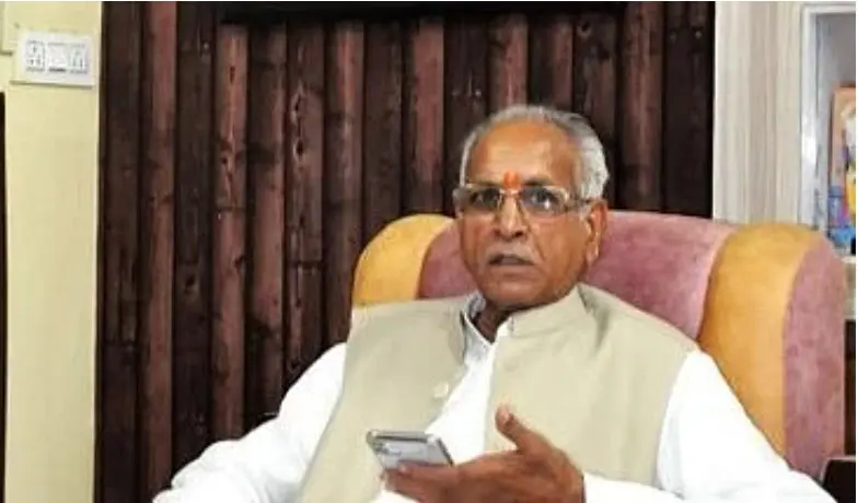 رام مندر ٹرسٹ کے سابق جنرل سکریٹری چمپت رائے نے مندر تعمیر کمیٹی کے سربراہ نرپیندر مشرا پر لگائے سنگین الزامات!