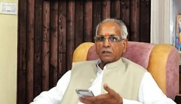رام مندر ٹرسٹ کے سابق جنرل سکریٹری چمپت رائے نے مندر تعمیر کمیٹی کے سربراہ نرپیندر مشرا پر لگائے سنگین الزامات!
