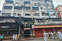 جوتوں کا کاروبار کرتے تھے، 40 ہزار میں 'شکھا ان' لیز پر لینا ابو ظفر کی تباہی کا سبب بنا!