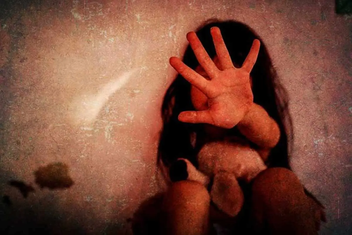 ٹیوٹر کے خلاف تیسری جماعت کی طالبہ کو جنسی ہراساں کرنے کا الزام