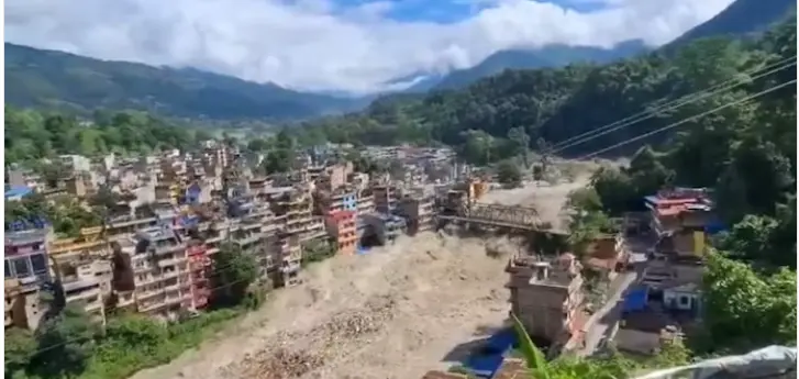 وزیراعظم مودی نے نیپال کے وزیراعظم بالیندر شاہ سے کی بات، سیلاب سے جانی نقصان پر تعزیت کا اظہار