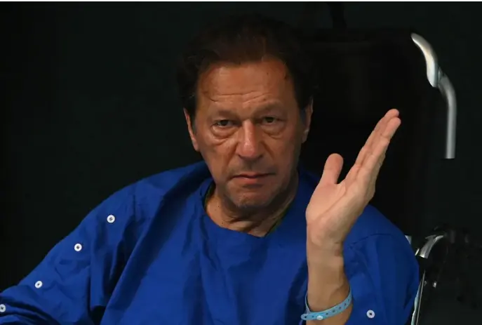 عمران خان کے بیٹوں کا انٹرویو نشر کرنے پر پاکستان کرکٹ بورڈ کی سکائی سپورٹس چینل سے شکایت، میچ روکنے کی دھمکی