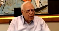 ’بیرون ملک دانشمندانہ باتیں، ملک میں خاموشی‘، موہن بھاگوت کے اتحاد سے متعلق بیان پر کپل سبل کا سخت ردعمل