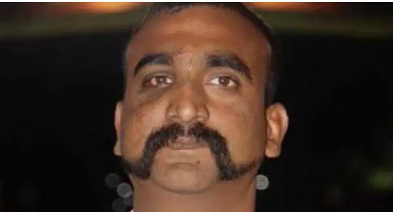 ویر چکر حاصل کرنے والے گروپ کیپٹن ابھینندن ورتھمان کا انڈین ایئر فورس سے استعفیٰ؛ پرائیویٹ ایئرلائن  میں شمولیت