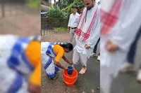 بی جے پی ایم ایل اے کے بیٹے کا 'پاوں دھونے' کا تنازعہ: قبائلی ناراض