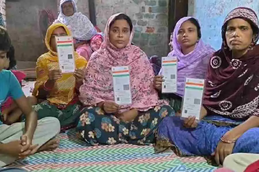 مرشد آباد کے 23 مہاجر مزدور بنگلہ دیشی قرار دے کر چھتیس گڑھ میں حراست میں لے لیے گئے