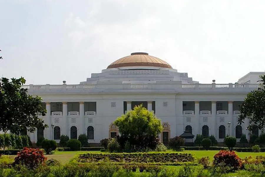 بنگال اسمبلی نے جمعرات کو ایک متنازعہ ترمیمی بل کو زبانی ووٹ سے منظور کر لیا