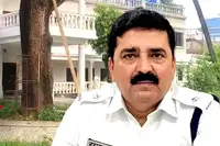 وردی کا فائدہ اٹھا کر 3 کروڑ روپے وصول کرنے کا الزام! سابق پولیس افسر شانتنو کے خلاف گڑیا ہاٹ میں نیا مقدمہ