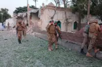 پاکستان:کوہاٹ پولیس لائنز حملہ: اموات کی تعداد 31، ’تمام آٹھ دہشت گرد ہلاک‘