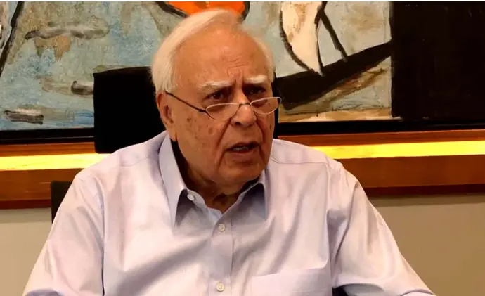 دہلی ایس آئی آر: ’میں جواب نہیں دوں گا‘، الیکشن کمیشن کے نوٹس پر کپل سبل کا ردعمل