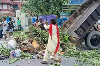 بقایا تنخواہ کے مطالبے پر صفائی کارکنوں کا احتجاج، جلپائی گوڑی میں خدمات بند