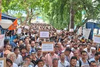 پنشن اسکیم میں تبدیلی کے مطالبے پر بجلی ملازمین کا احتجاج، ریاستی ملازمین سے امتیاز کا حوالہ