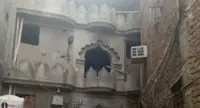 دہلی کے شالیمار باغ میں دیر شب ہوئی بلڈوزر کارروائی، مدینہ مسجد کا ایک حصہ بھی توڑا گیا