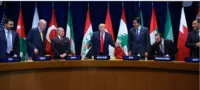 ٹرمپ کا ایران سے مذاکرات کواچھا اور نتیجہ خیز قراردیتے ہوئے فوجی آپشن کھلا رکھنے کا اعلان