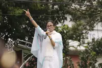 انتخابات میں شکست کے بعد ریاست کی سابق وزیر اعلیٰ ممتا بنرجی پہلی بار ضلع کے دورے پر ہیں۔