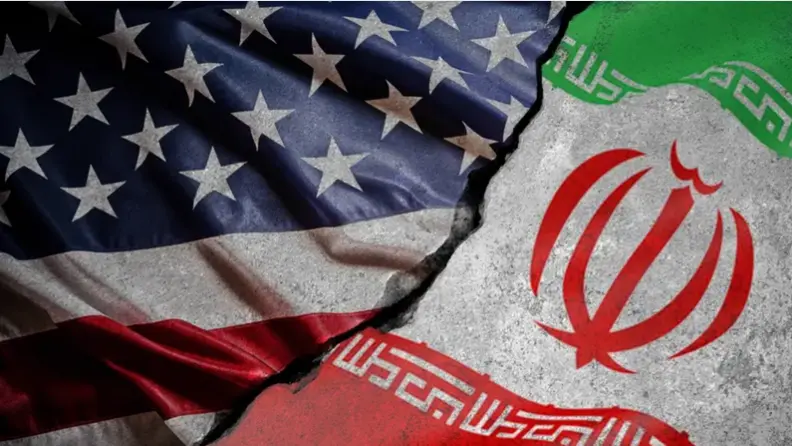 ایران کے پاسدارانِ انقلاب کا دعویٰ: آبنائے ہرمز میں زیرِ آب چلنےوالا امریکی ڈرون ضبط کرلیا