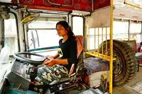 مختلف حیثیت سے بسوںمیں کام کرنے والے خواتین کو اعزاز سے نوازا جائے گا