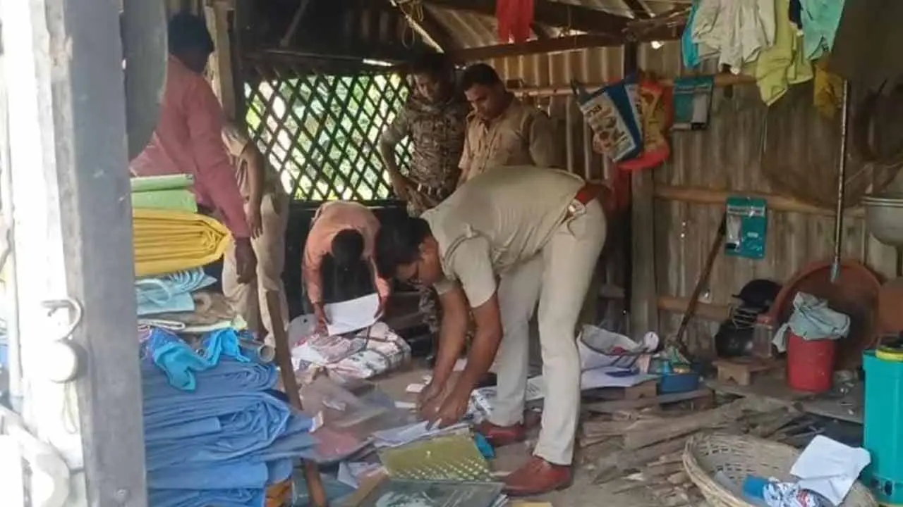 پنِگلا کے سابق رکن اسمبلی کی مشکلات بڑھیں؟ اجیت کے ڈرائیور کے گھر پولیس کی تلاشی! امیدواروں کے بایوڈیٹا ملے، لیپ ٹاپ ضبط