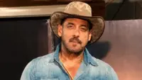 سلمان خان کا اسکول فیس ادا نہ ہونے کے باعث کلاس سے باہر نکالے جانے کا انکشاف