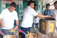 صبح سویرے سڑک کنارے دکان میں داخل ہو کر بی جے پی کے رکن اسمبلی نے خود چائے بنائی