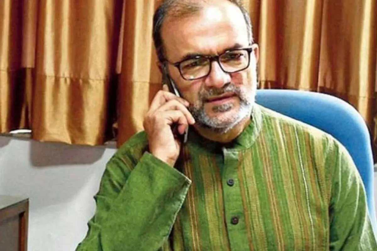 صبح سویرے وکاش رنجن کے گھر کے سامنے شرپسندوں کا ہنگامہ، اندھا دھند اینٹیں برسائیں! وکیل نے بندوق کے لائسنس کا مطالبہ کیا